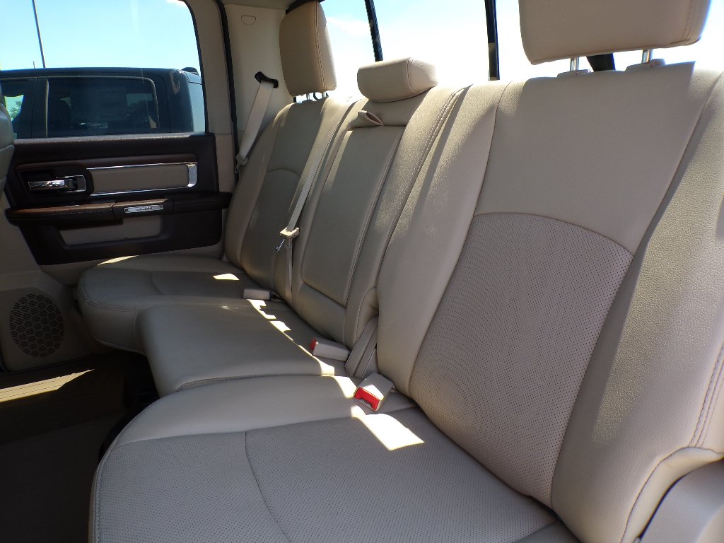 Used 2016 Maximum Steel Metallic Clearcoat Ram Laramie image 11