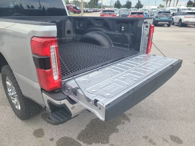 Used 2024 Silver Ford Lariat image 11