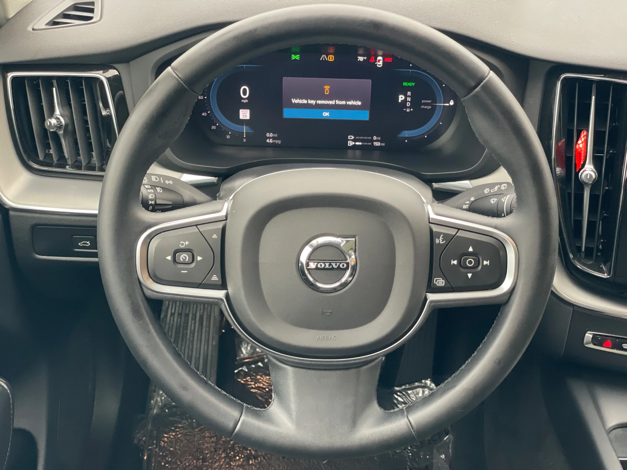 Used 2023 Thunder Grey Metallic Volvo Core Bright Theme image 12