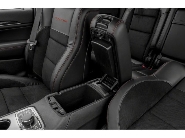 Used 2018 Diamond Black Crystal Pearlcoat Jeep Trailhawk image 9