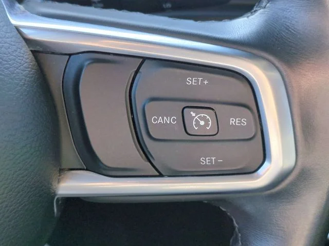 Used 2021 White Jeep Unlimited Sahara Altitude image 17