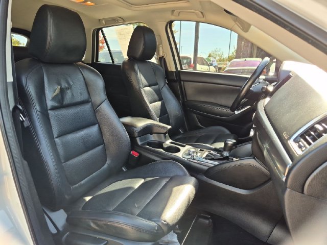 Used 2016 White Mazda Grand Touring image 31