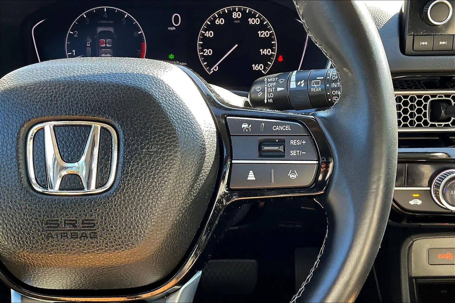 Used 2023 Platinum White Pearl Honda EX-L image 25