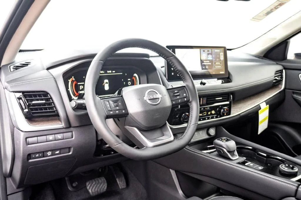 New 2026 White Nissan Platinum image 11