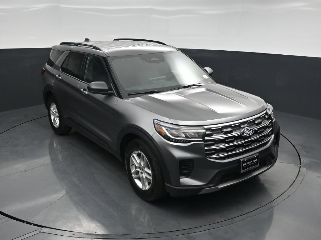 New 2027 Carbonized Gray Metallic Ford Active image 36