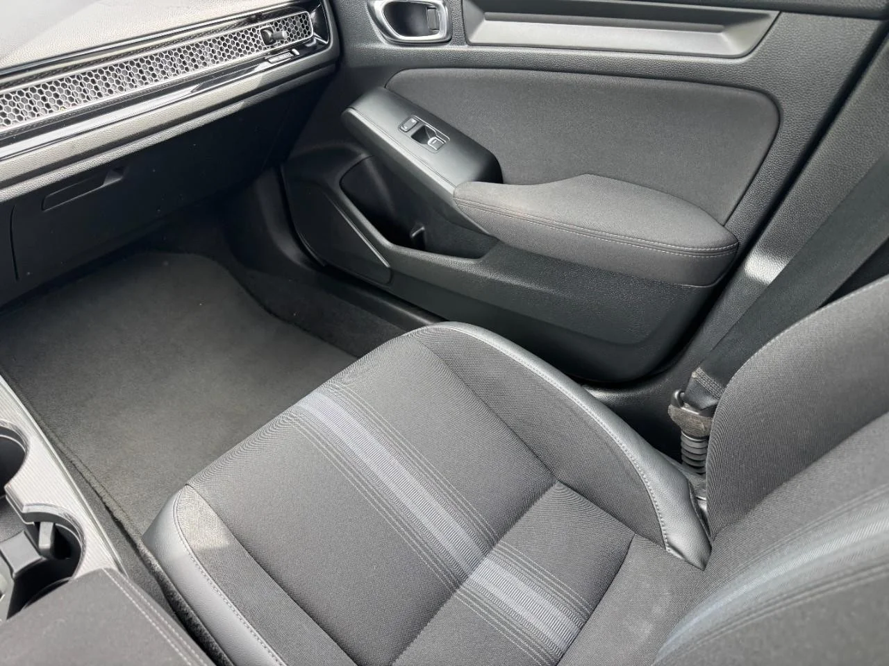 2024 Honda Civic Sport - Photo 17