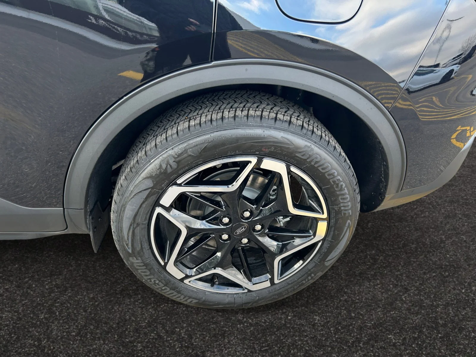New 2026 Agate Black Metallic Ford Platinum image 9