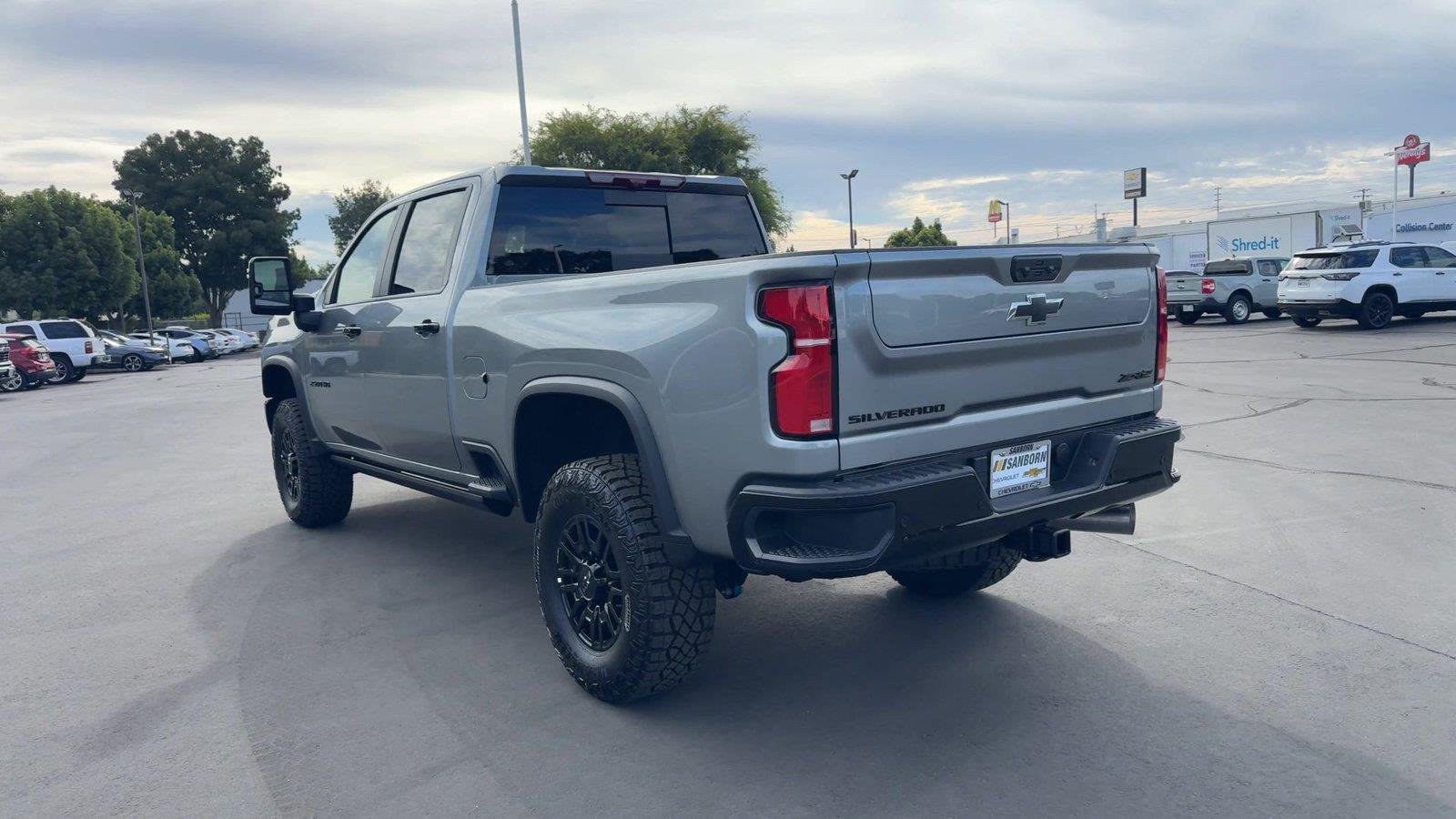2026 Chevrolet Silverado 2500 HD ZR2 - Photo 9