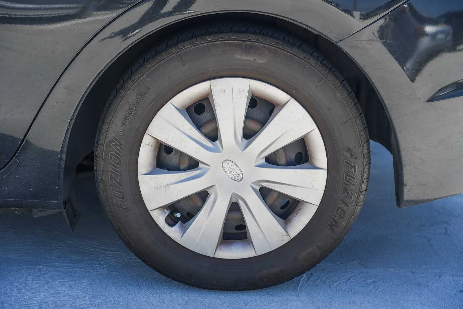 Used 2013 Crystal Black Silica Subaru 2.0i image 10