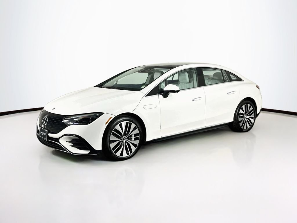 Certified Used 2023 White Mercedes-Benz 500 Sedan image 3