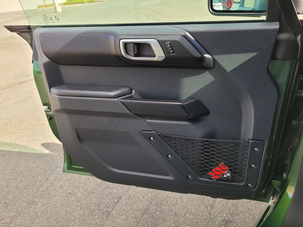Used 2025 Green Ford Badlands image 27