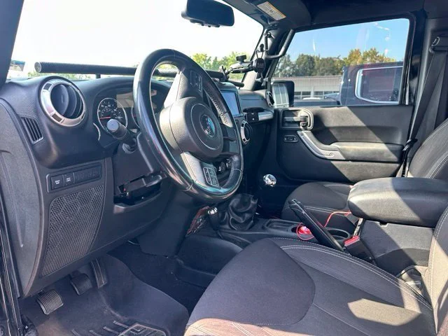 Used 2015 Black Jeep Unlimited Rubicon image 28