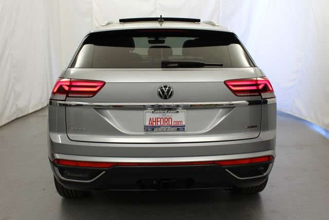 Used 2023 Pyrite Silver Metallic Volkswagen 3.6L V6 SE w/Technology image 8