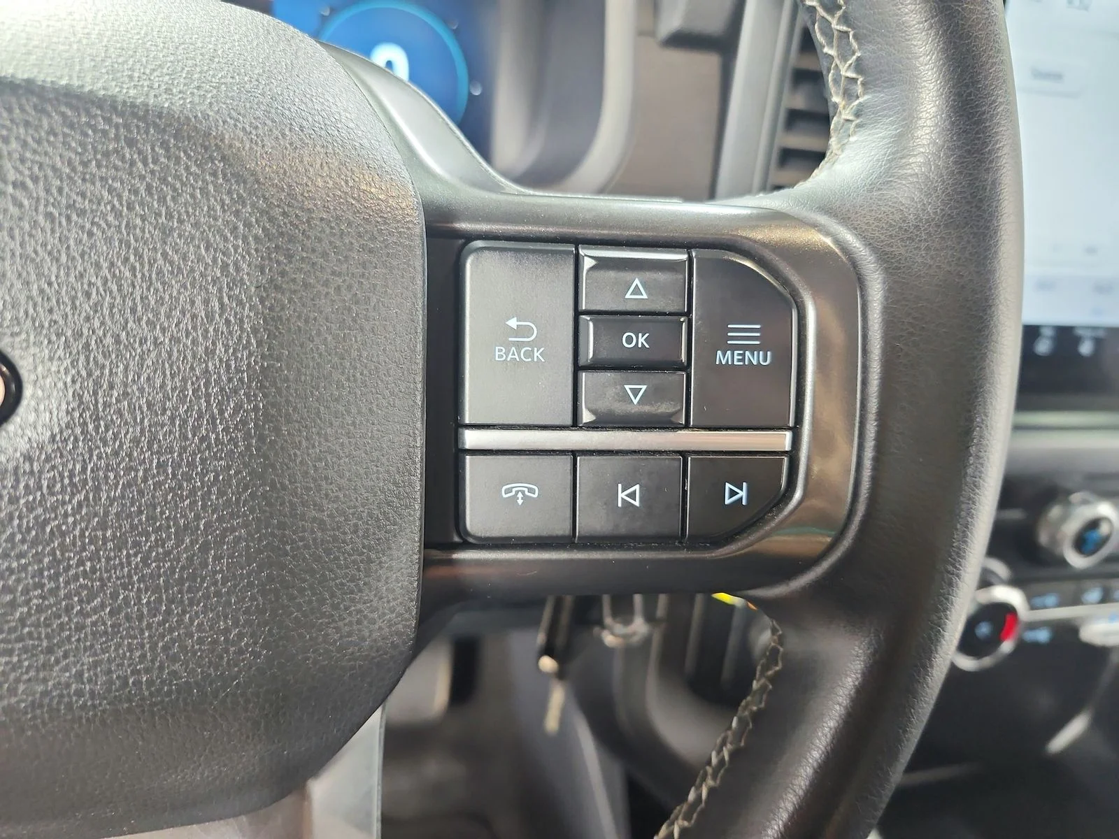 Used 2024  Ford XLT image 24