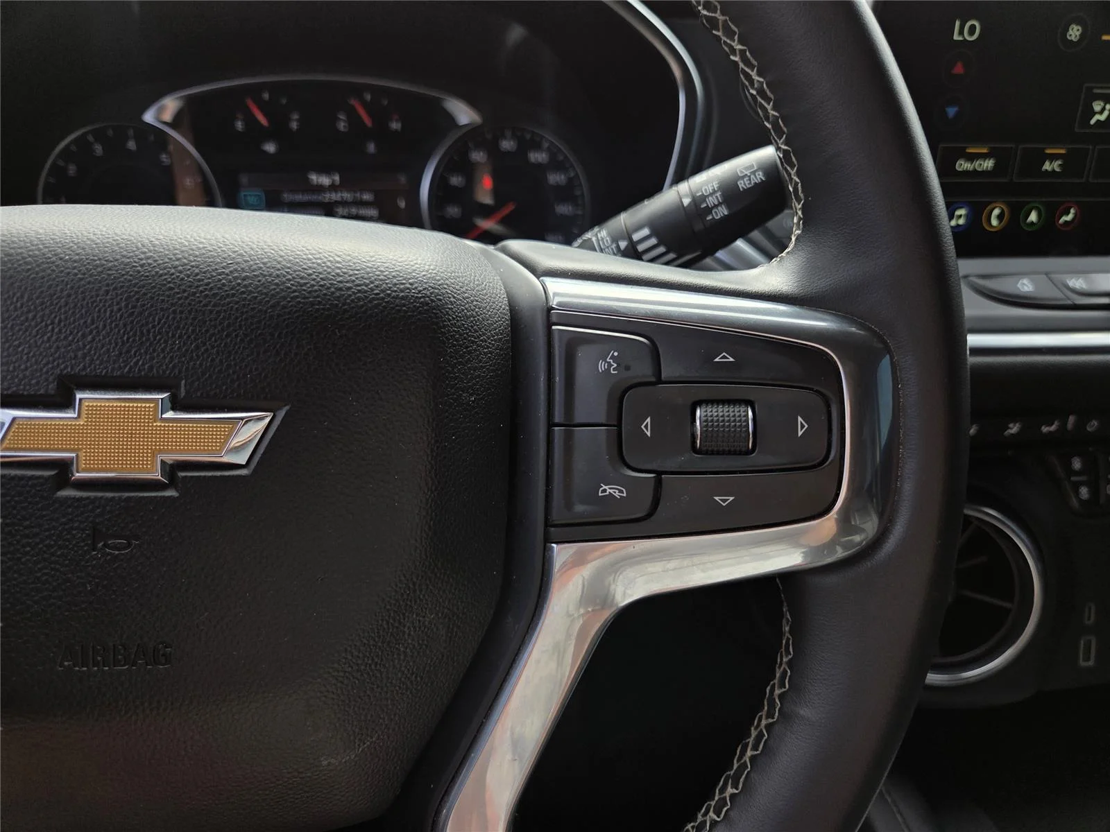 Used 2024 Sterling Gray Metallic Chevrolet LT image 27