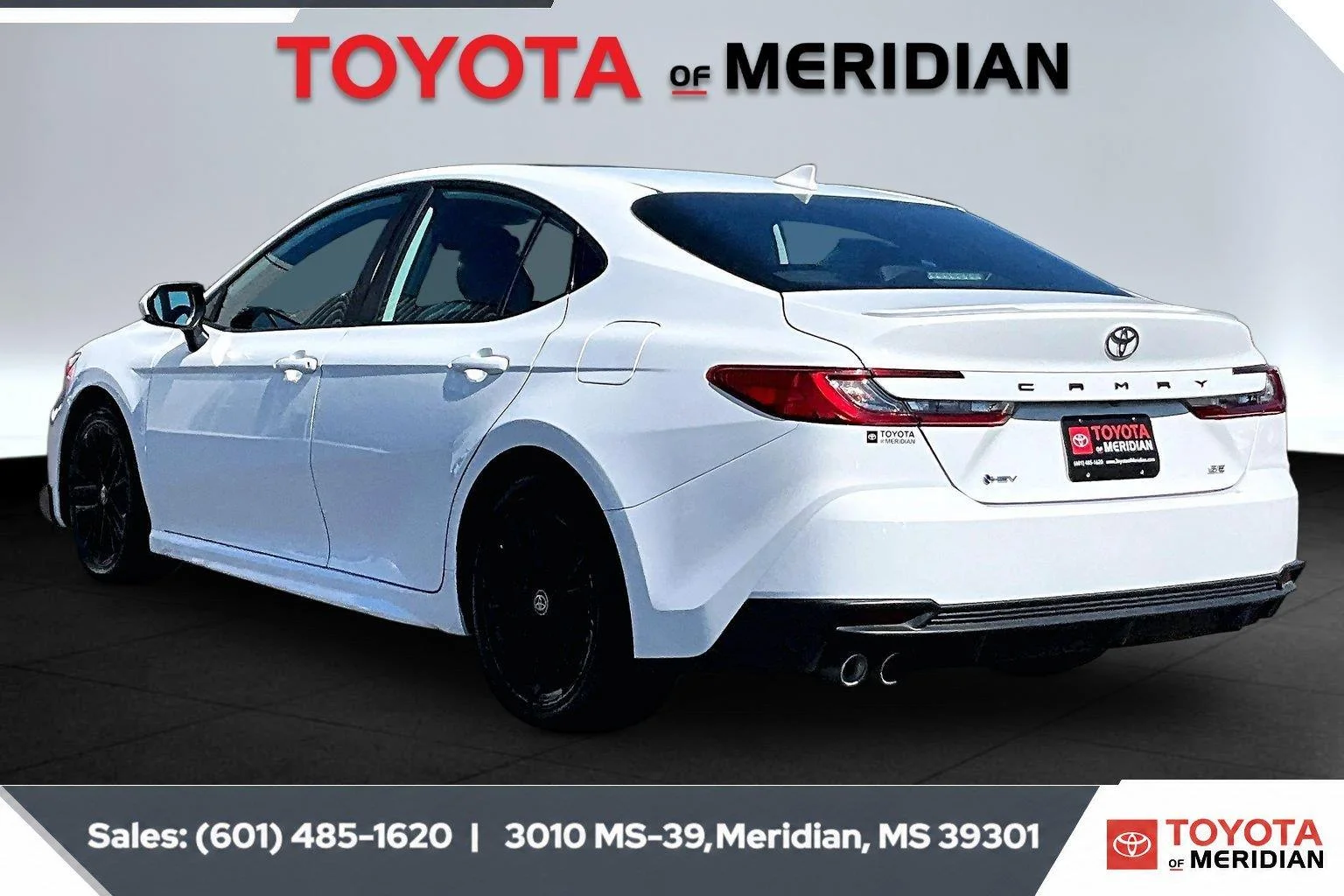 Used 2025 Ice Cap Toyota SE (Natl) image 2