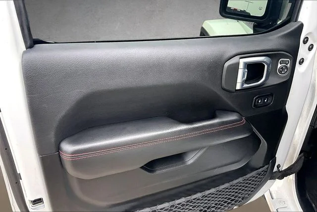 Used 2022 White Jeep Rubicon image 15