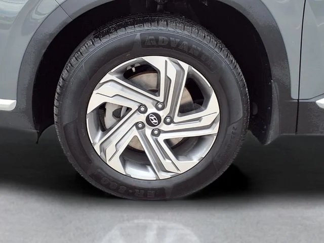 Used 2022 Gray Hyundai SEL image 10
