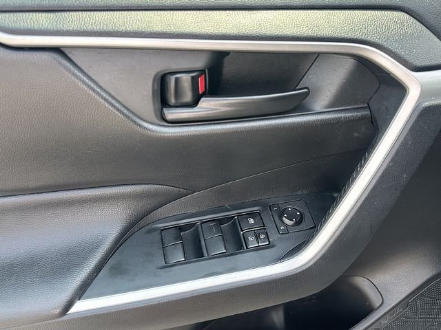 Used 2020 Silver Toyota LE image 20
