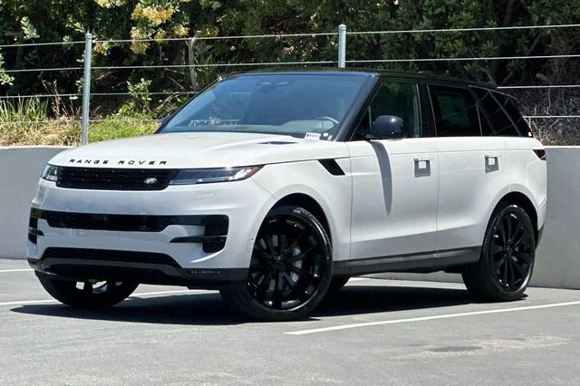 2026 Land Rover Range Rover Sport SE