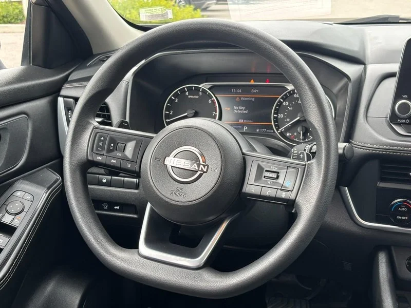 Used 2024 Gray Nissan SV image 15