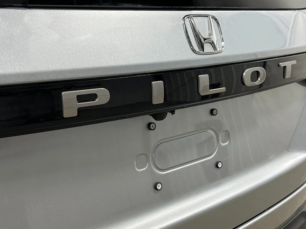 New 2026 Solar Silver Metallic Honda EX-L image 6