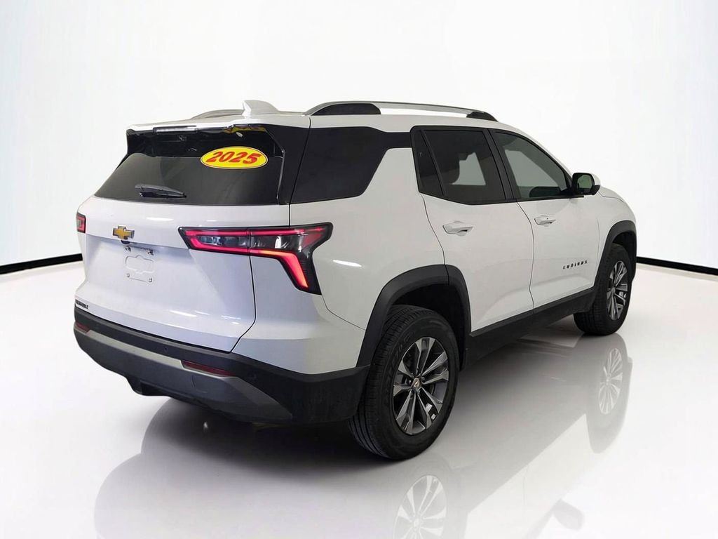 Used 2025 White Chevrolet LT image 5