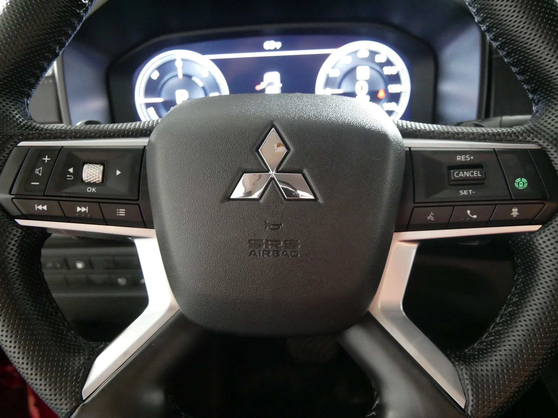 Used 2023 Red Diamond Mitsubishi SE image 25
