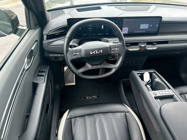 Certified Used 2024 Aurora Black Pearl Kia GT-Line image 24