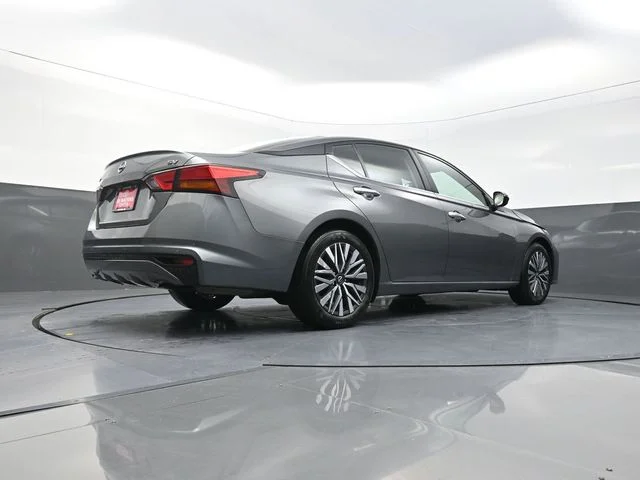 Used 2024 Gray Nissan 2.5 SV image 36