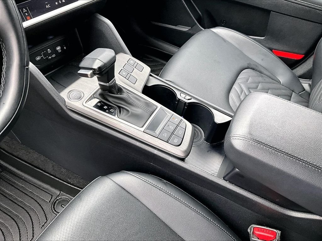 Used 2026 Black Kia X-Line image 20