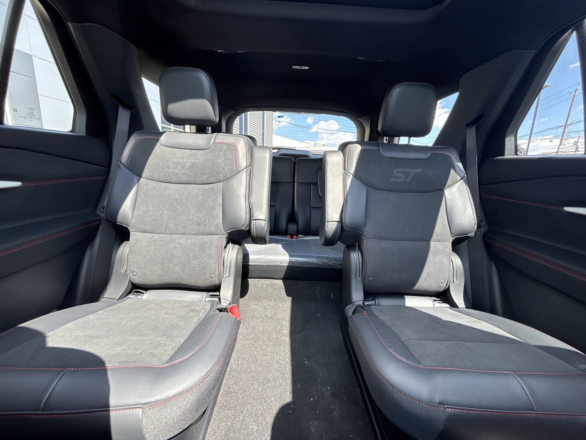 New 2026 Agate Black Metallic Ford ST image 24