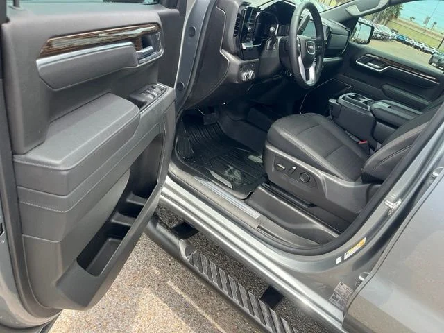 Used 2026 Silver GMC Elevation image 19
