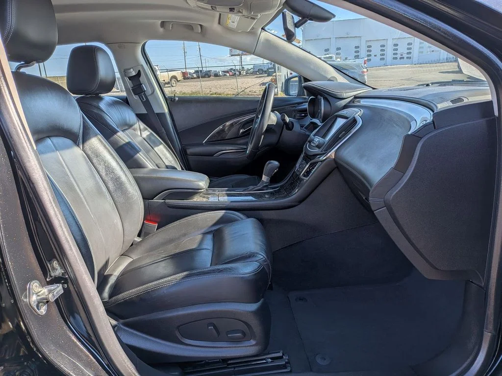 Used 2016 Ebony Twilight Metallic Buick Leather image 21