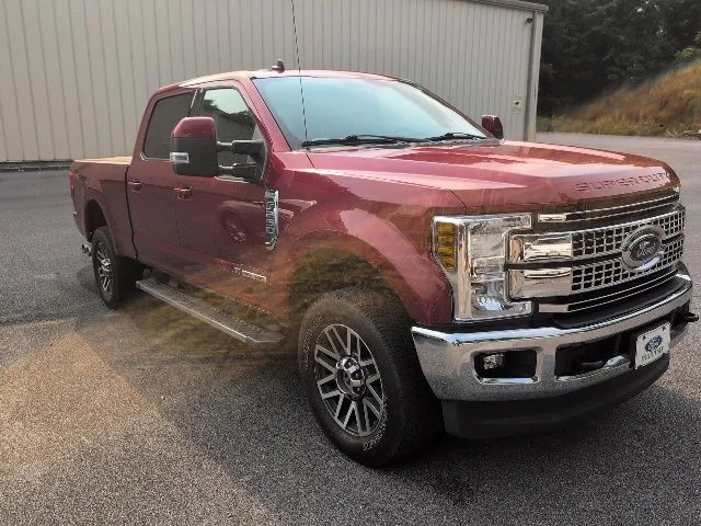 Used 2019 Red Ford Lariat image 13