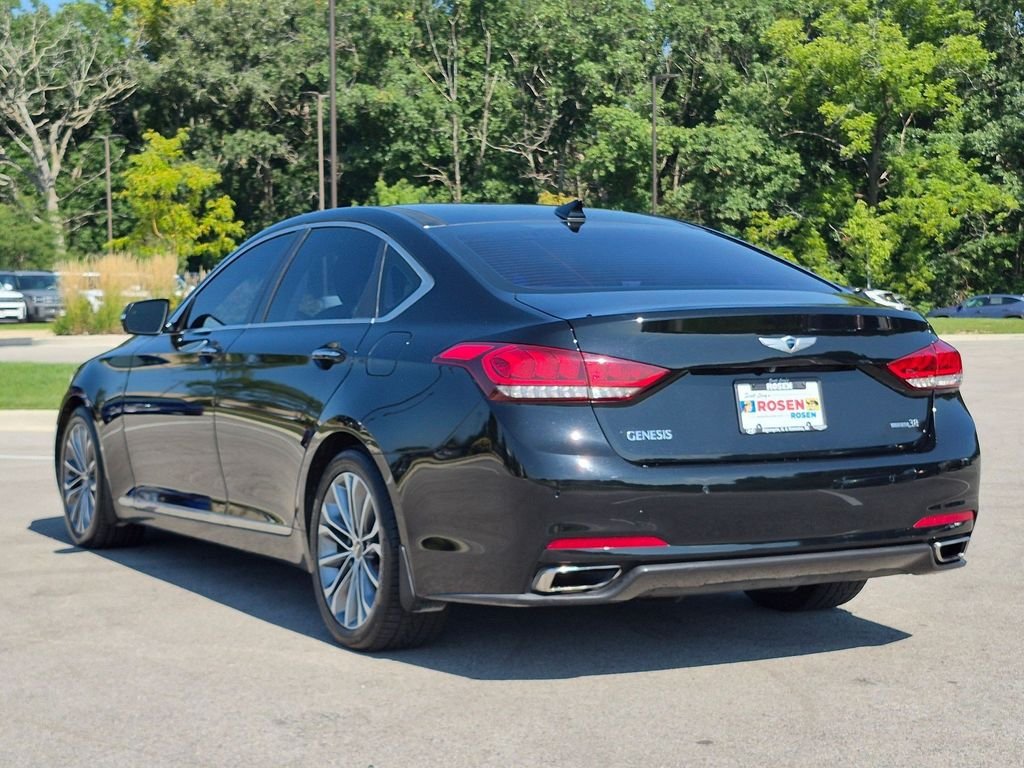 Used 2016 Black Hyundai 3.8 image 5