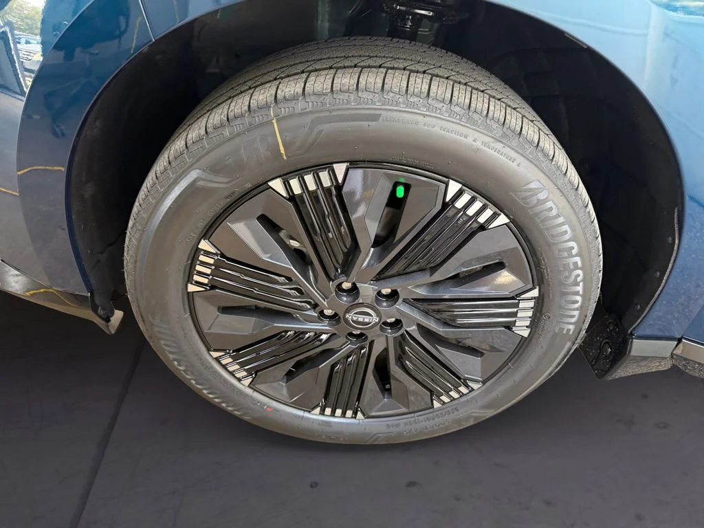New 2026 Blue Nissan Platinum image 9