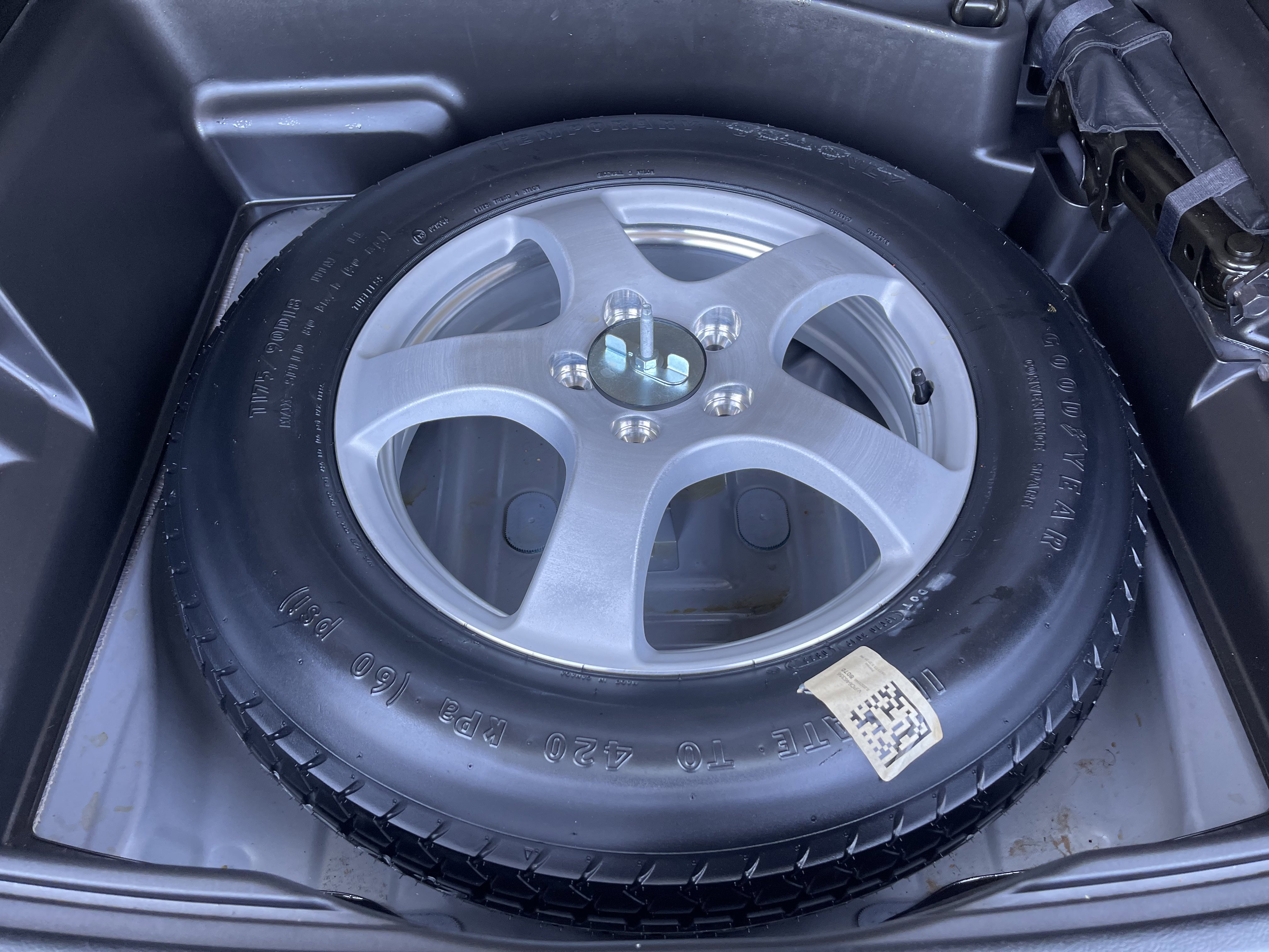 Used 2023 Gray Jeep Altitude X image 17