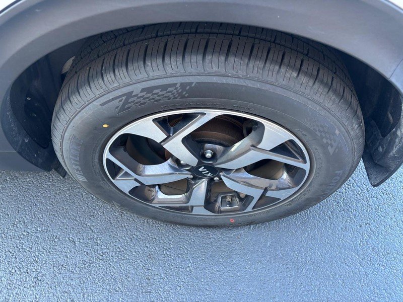 Used 2022 Snow White Pearl Kia LX FWD image 8