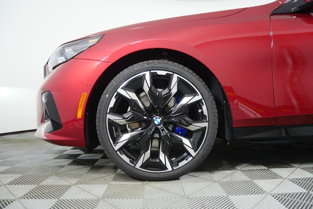 Used 2026 Vegas Red Metallic BMW 530i image 2