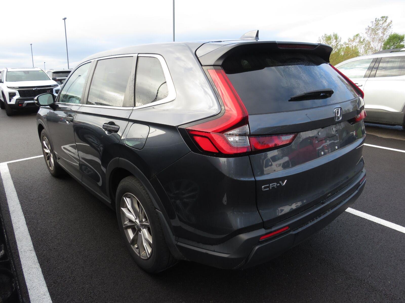 Used 2024  Honda EX image 11