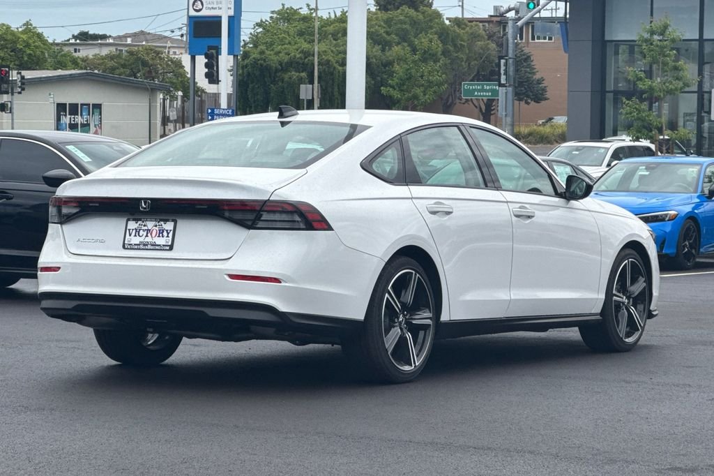New 2026 Platinum White Pearl Honda SE image 4