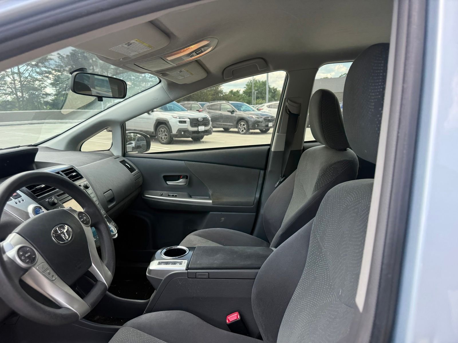 Used 2012 Blue Toyota Three image 21