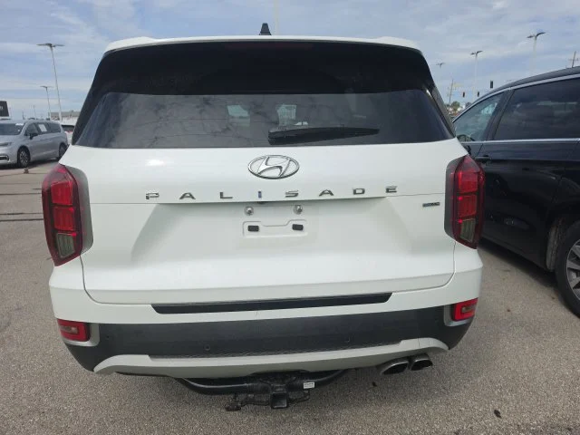Used 2022 Hyper White Hyundai SEL image 3