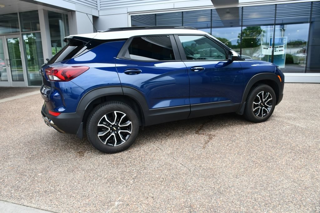 Used 2023 Blue Glow Metallic Chevrolet ACTIV image 8