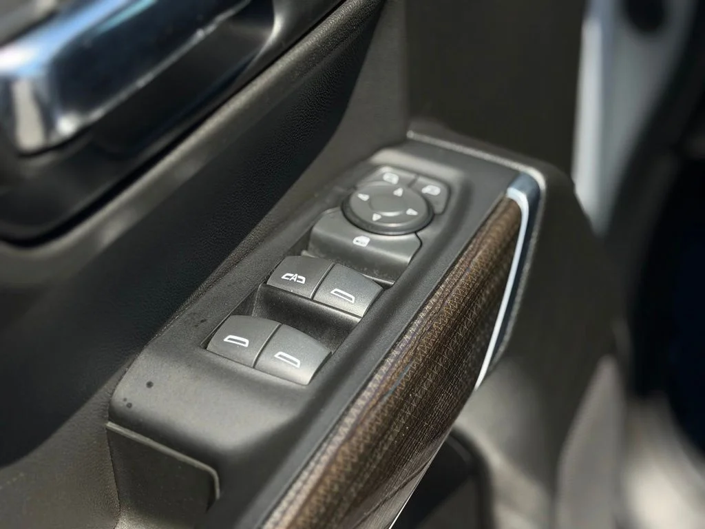 Used 2022 Silver Chevrolet LT image 14
