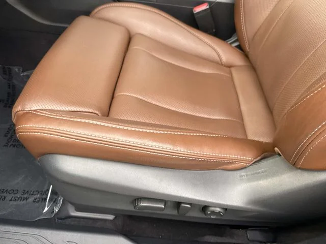 Used 2025 Gray Subaru Touring XT image 28