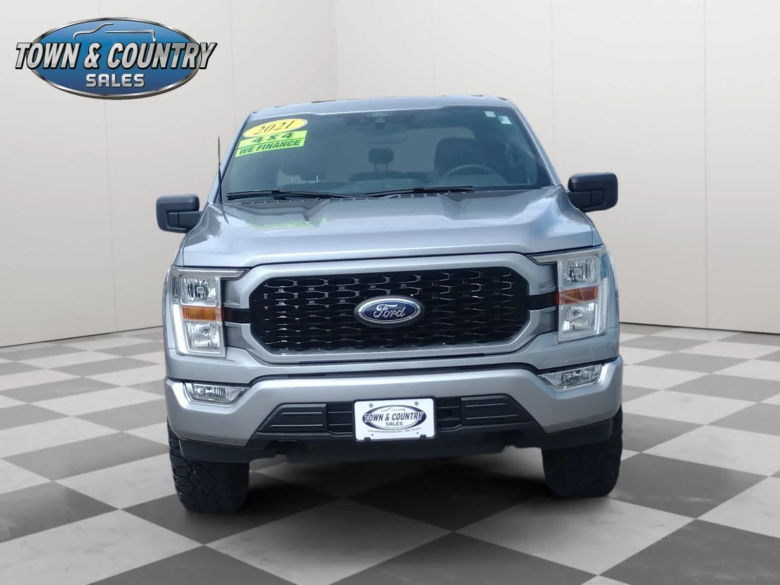Used 2021 Iconic Silver Metallic Ford XL image 8