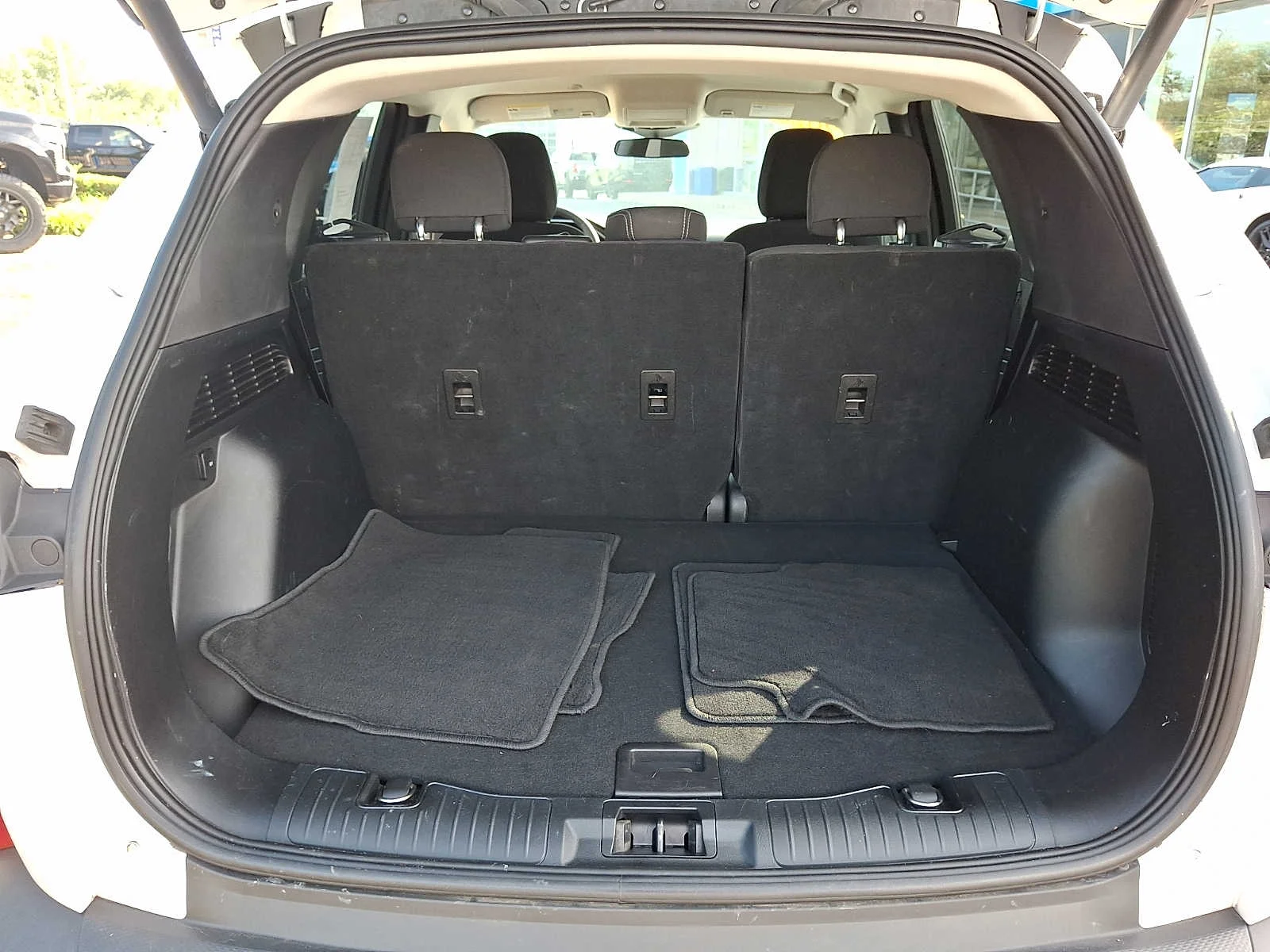 Used 2023 White Ford Active image 28