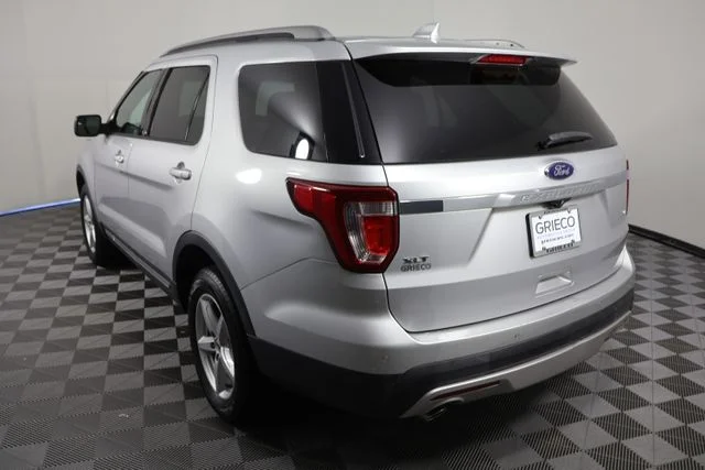 Used 2017 Silver Ford XLT image 6